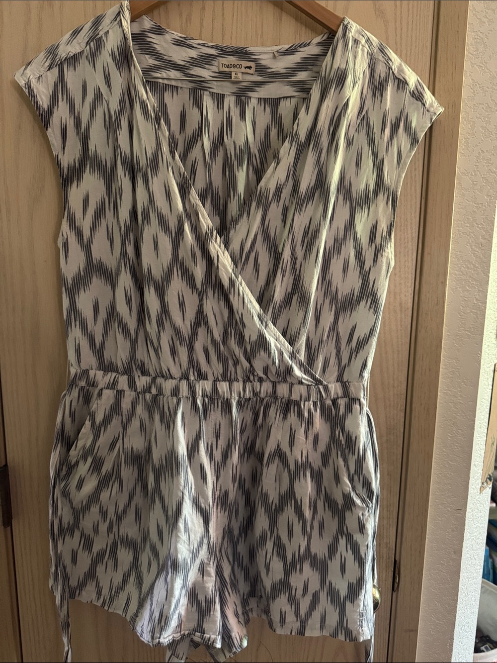 Toad & CO Sleeveless V-Neck Printed Romper in White and Blue